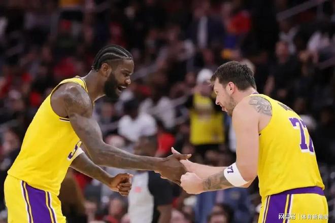德安德烈·艾顿：自我反思后全心融入湖人，助力