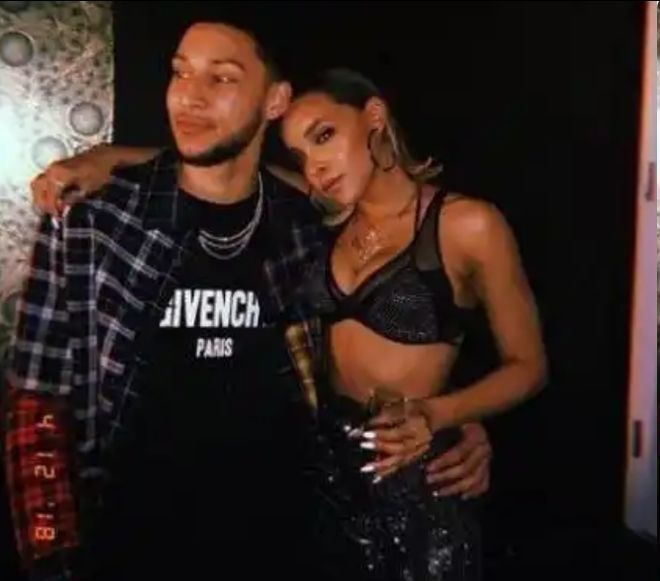 湖人队比赛现场现身，Tinashe回顾与本-西蒙斯的过