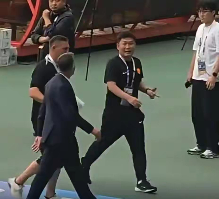 刘建业教练为球员背锅引热议 担当精神成焦点